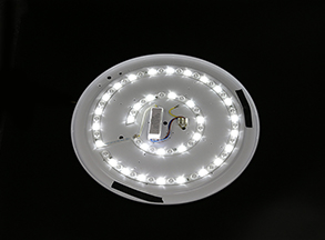 高邊（biān）燈罩